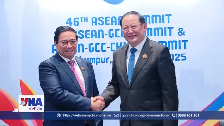 Thủ tướng Phạm Minh Chính gặp Thủ tướng Lào