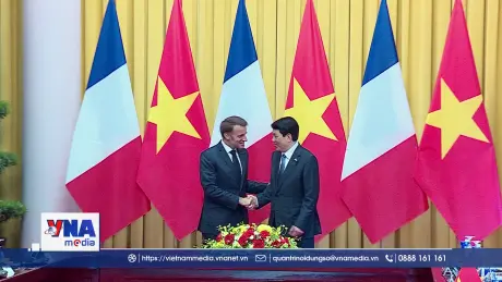 Chủ tịch nước Lương Cường hội đàm với Tổng thống Pháp