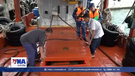 Bắt tàu cá vận chuyển trái phép 60.000 lít dầu trên biển Tây Nam