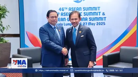 Thủ tướng Phạm Minh Chính gặp Quốc vương Brunei