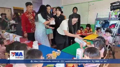 Phu nhân Thủ tướng Phạm Minh Chính thăm Trung tâm bảo trợ trẻ em ở Malaysia