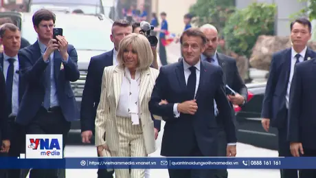 Tổng thống Pháp và Phu nhân thăm Trường Đại học Khoa học và Công nghệ