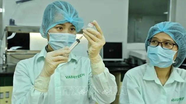 Phấn đấu đến 2030 làm chủ được công nghệ sản xuất 15 loại vaccine cho tiêm chủng