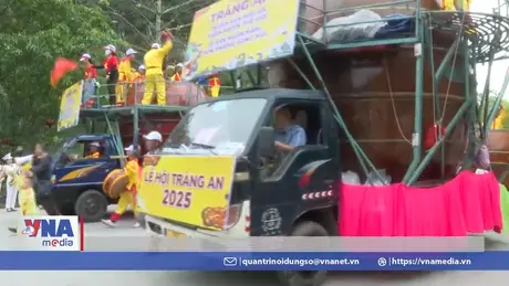 Hàng nghìn du khách tham dự Lễ hội Tràng An năm 2025