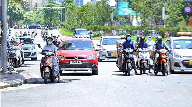 Thời tiết ngày 7/6: Nắng nóng gay gắt tại Bắc và Trung Bộ, nhiều nơi có mưa dông nguy hiểm