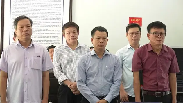 'Bộ sậu' Trung tâm Đăng kiểm xe cơ giới TP Huế nhận hối lộ như thế nào?
