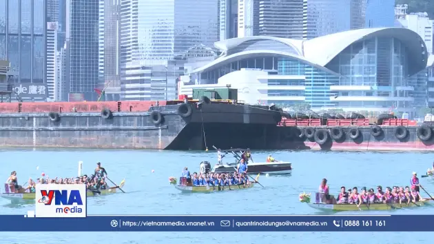 Sôi động lễ hội đua thuyền rồng quốc tế tại Hong Kong (Trung Quốc)
