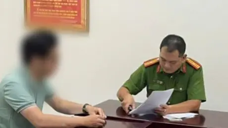 Làm rõ người đàn ông 