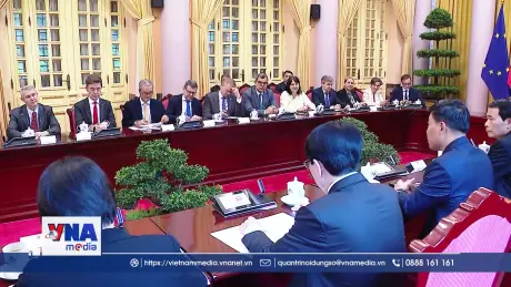  Chủ tịch nước tiếp Đại sứ EU và các nước thành viên