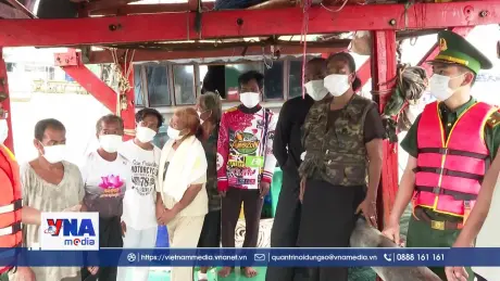  Kịp thời cứu các thuyền viên nước ngoài trôi dạt trên biển