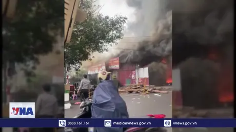 Cháy kiot bán hàng khiến 1 cháu bé tử vong tại Bắc Ninh