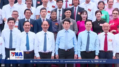 Chủ tịch nước Lương Cường gặp mặt nghệ nhân làng nghề tiêu biểu