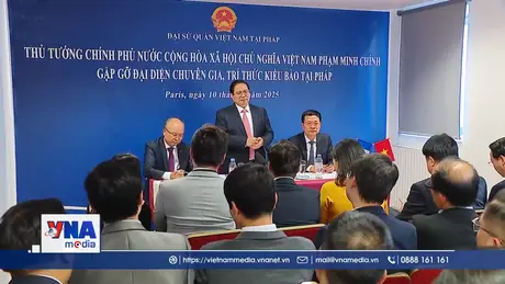 Thủ tướng gặp chuyên gia, trí thức kiều bào tại Pháp