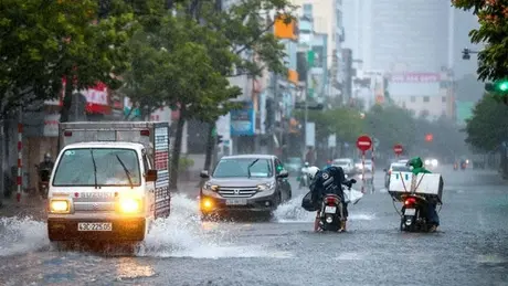 Thời tiết ngày 11/6: Áp thấp nhiệt đới mạnh lên thành bão, mưa lớn ở Trung Bộ và Tây Nguyên