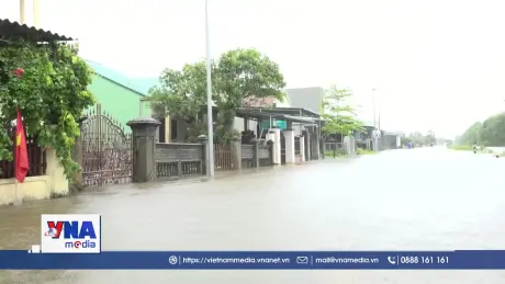 Bộ đội Quảng Trị giúp dân ứng phó với mưa lũ