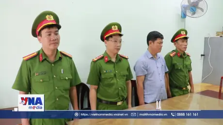 Bắt nguyên Chánh văn phòng UBND huyện Bù Đăng, tỉnh Bình Phước