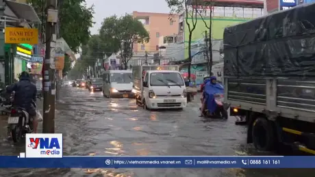 Cần Thơ mưa lớn bất thường, nhiều tuyến đường ngập sâu