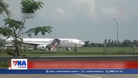 Máy bay hạ cánh khẩn cấp ở Indonesia vì bị dọa đánh bom