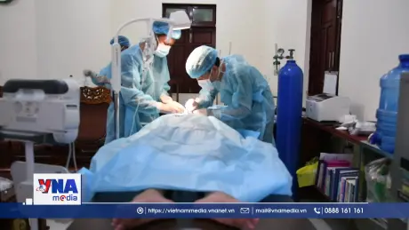 Bệnh xá đảo Sinh Tồn Đông cấp cứu ngư dân bị cá kìm đâm vào cổ