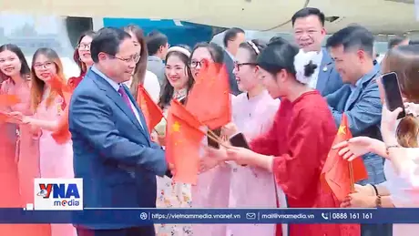 Thủ tướng tới Thiên Tân bắt đầu dự Diễn đàn Kinh tế thế giới