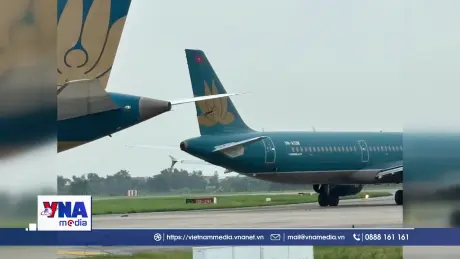Hai máy bay Vietnam Airlines va quệt tại Nội Bài
