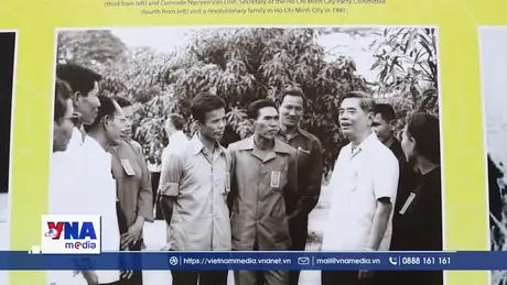 Triển lãm ảnh Cố Tổng Bí thư Nguyễn Văn Linh