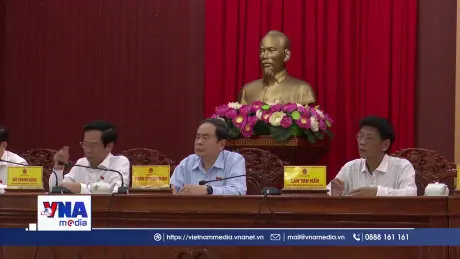 Chủ tịch Quốc hội Trần Thanh Mẫn tiếp xúc cử tri