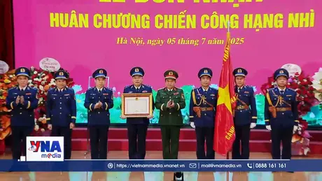 Cảnh sát biển Việt Nam đón nhận Huân chương Chiến công hạng Nhì
