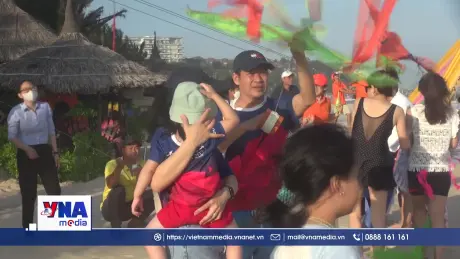 Du lịch ven biển Lâm Đồng thu hút đông du khách trong dịp hè