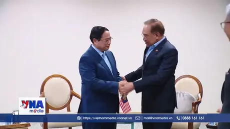 Thủ tướng Phạm Minh Chính gặp Thủ tướng Malaysia