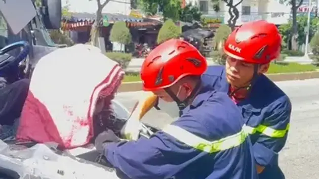 Đà Nẵng: Một người tử vong, bị kẹt trong xe tải sau tai nạn giao thông