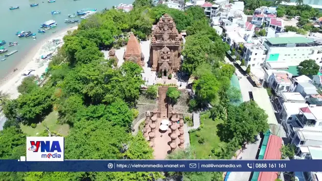 Khám phá vẻ đẹp di sản tháp Chăm ở Khánh Hòa