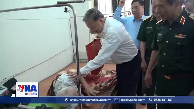 Tổng Bí thư thăm, tặng quà tại Trung tâm Điều dưỡng thương binh Thuận Thành