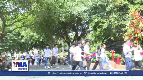 Kiều bào trẻ trải nghiệm văn hóa cà phê tại Bảo tàng Thế giới Cà phê