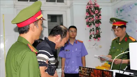 Vụ ô tô tông nhiều xe máy rơi xuống sông tại Nghệ An: Tạm giữ hình sự tài xế gây tai nạn