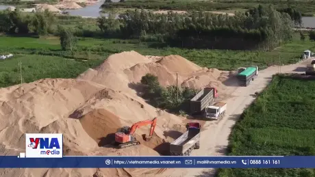 Hàng loạt điểm tập kết cát trái phép dọc tỉnh lộ Đắk Lắk