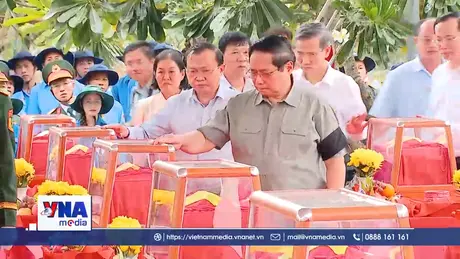 Thủ tướng dự lễ an táng hài cốt Liệt sĩ hy sinh tại Campuchia