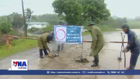 Một số tuyến đường quốc lộ bị sạt lở, ùn tắc cục bộ