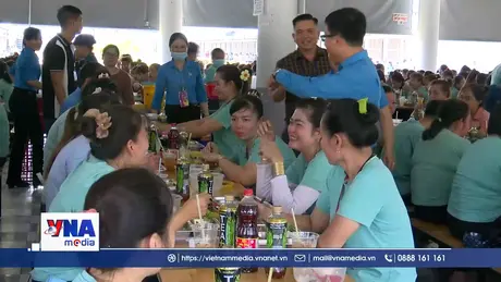 Gần 1.500 suất “Bữa cơm Công đoàn” cho công nhân