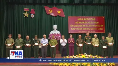 Bảo đảm mức sống cho người có công và gia đình