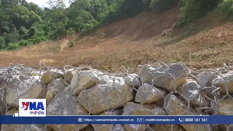 Ứng phó với sạt lở đất, đá trên các tuyến quốc lộ