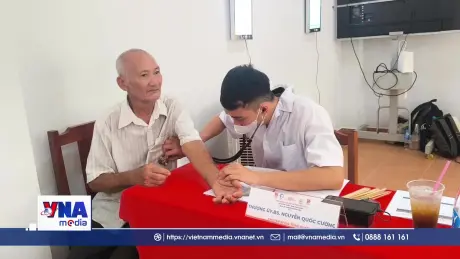 Tặng quà, khám chữa bệnh, hội chợ tri ân người có công tại Vĩnh Long