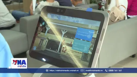 Robot tham gia hỗ trợ công tác hành chính công