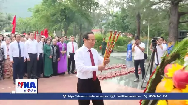 Dâng hương, thắp nến tri ân tại nghĩa trang Hàng Keo, Hàng Dương Côn Đảo