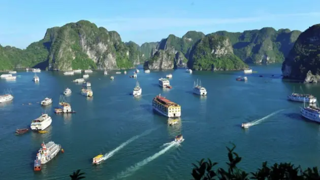 Quảng Ninh đón hơn 12 triệu lượt khách, doanh thu du lịch tăng 31% trong 6 tháng