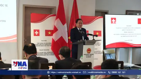 Chủ tịch Quốc hội dự tọa đàm về Trung tâm tài chính quốc tế