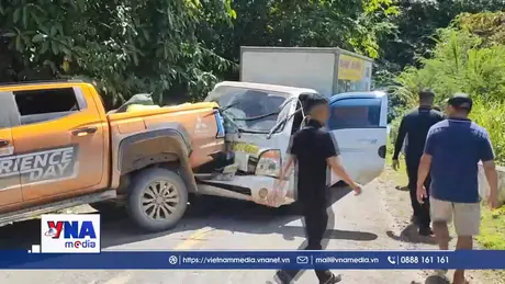 3 ôtô đi cứu trợ ở Nghệ An bị tai nạn liên hoàn