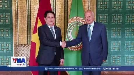 Chủ tịch nước Lương Cường gặp Tổng Thư ký Liên đoàn Arab
