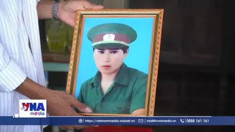 Phục dựng ảnh liệt sĩ - Món quà tinh thần vô giá