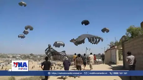 Thả hàng viện trợ - Hy vọng song hành với nỗi lo